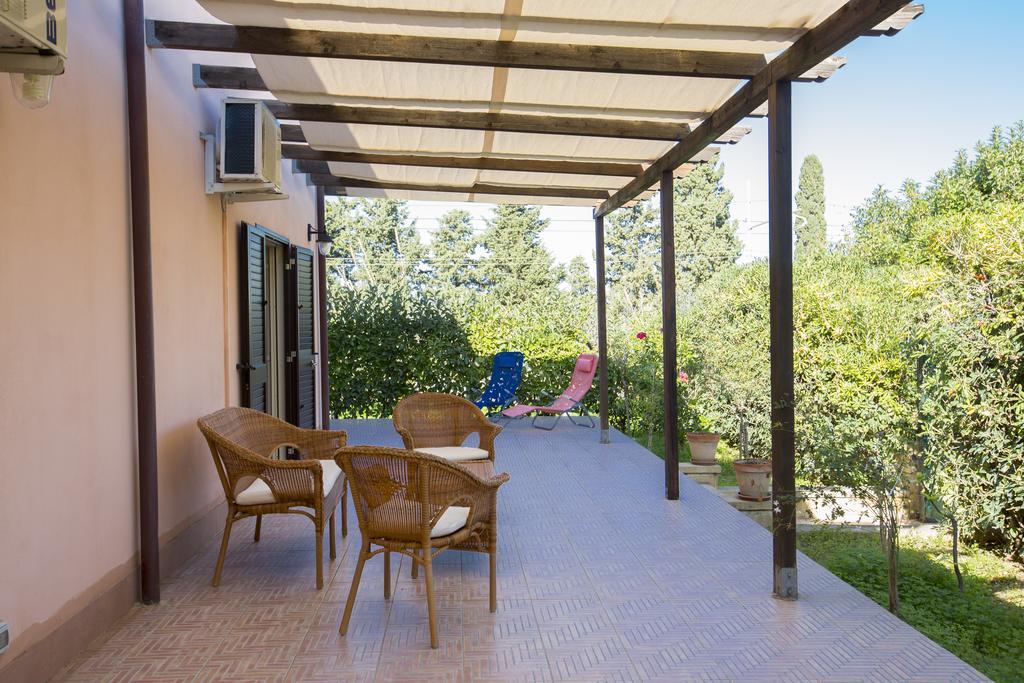 Villa Di Franco 切法卢 外观 照片